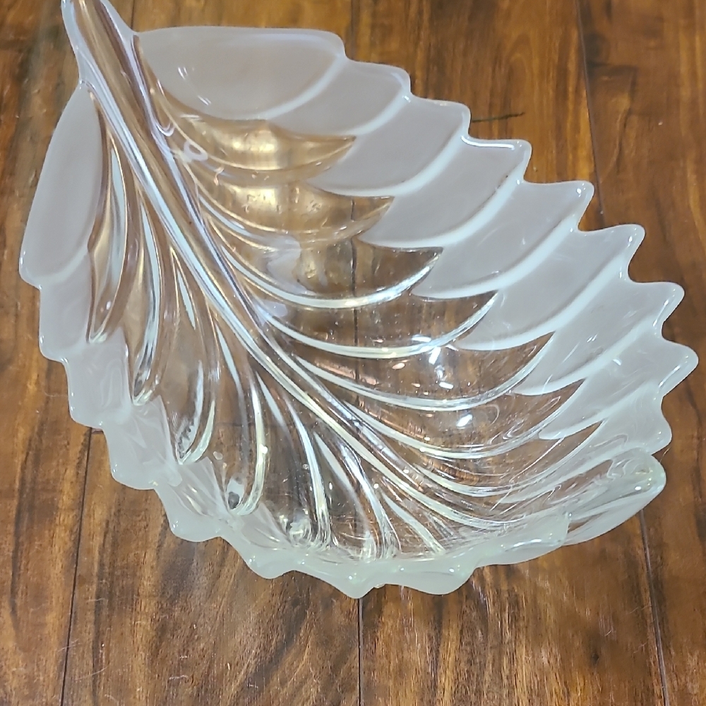 Elegant Leaf-Shaped Glass Bowl